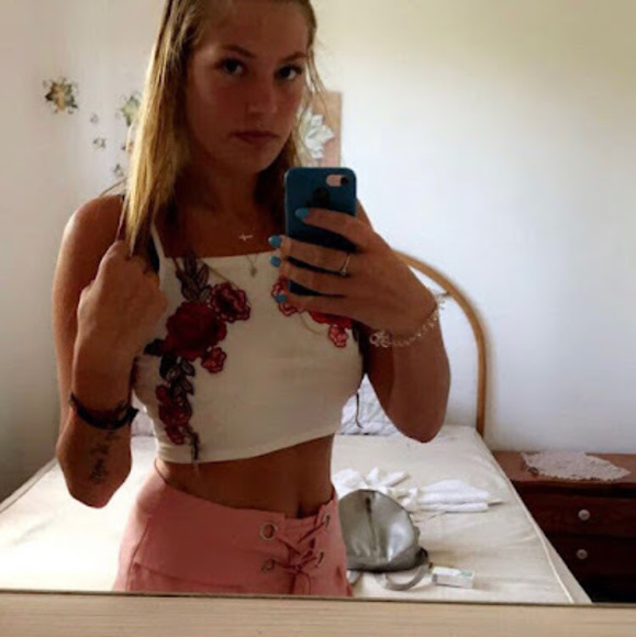 Meet your Posher, Amber - Picture 1 of 1